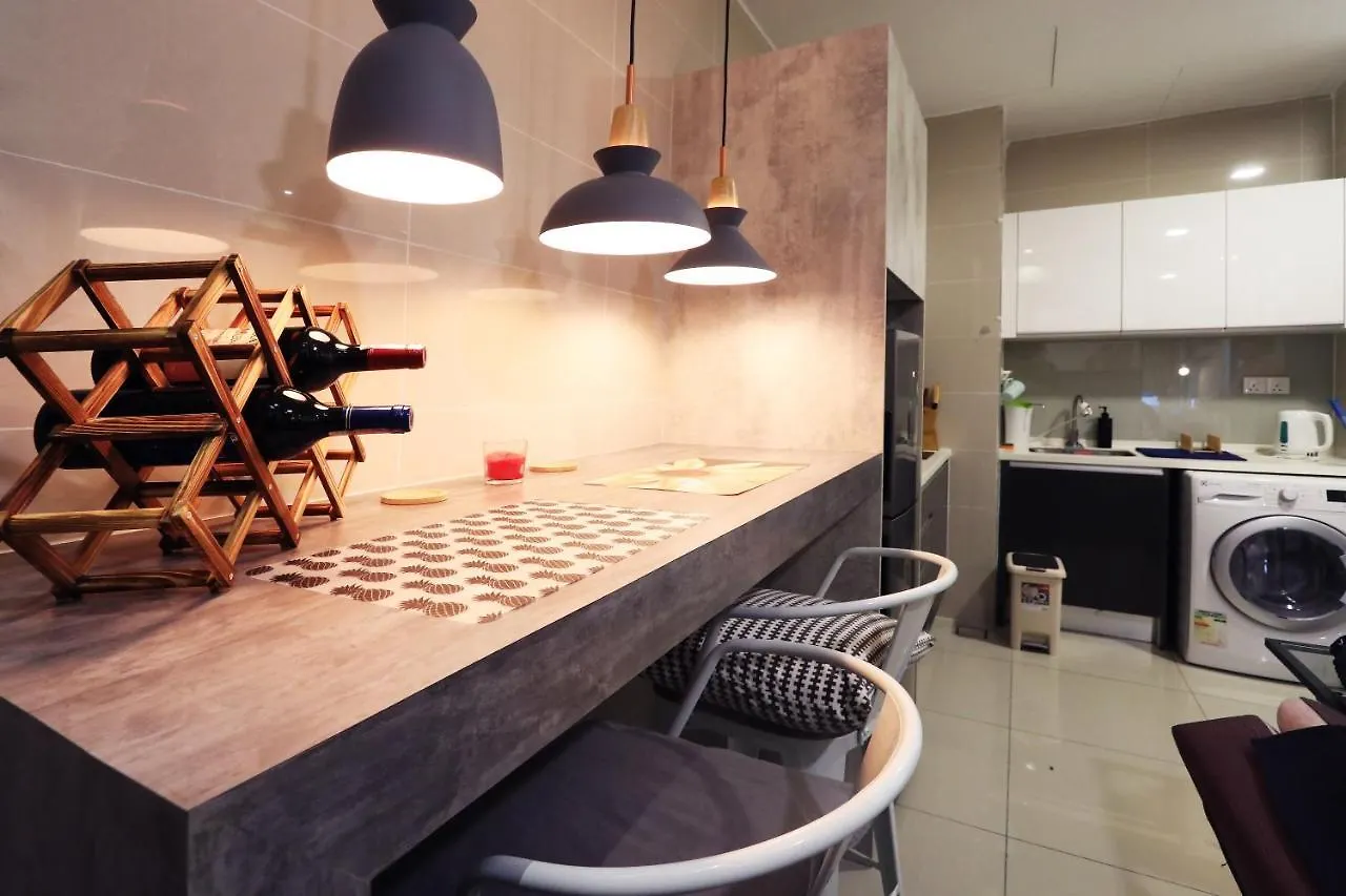 شقة Lily And Loft - Kl Gateway Bangsar Lrt, Wifi, Netflix كوالالمبور 0*,  ماليزيا