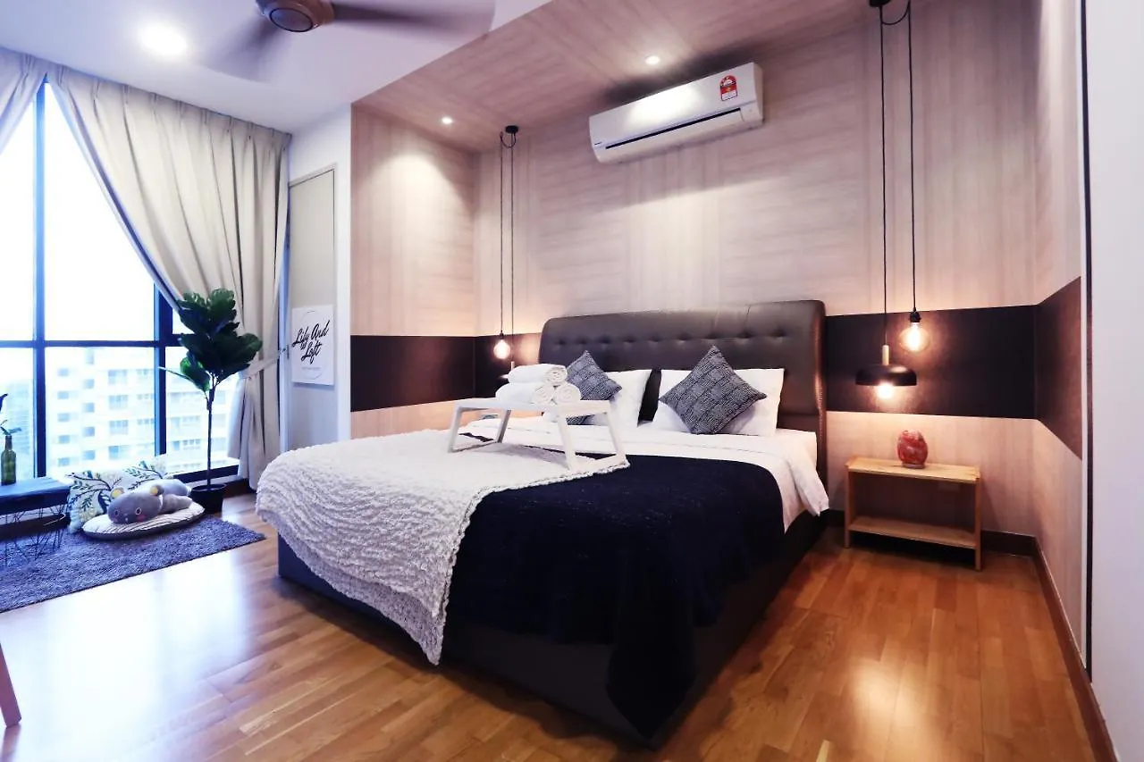 شقة Lily And Loft - Kl Gateway Bangsar Lrt, Wifi, Netflix كوالالمبور 0*,  ماليزيا
