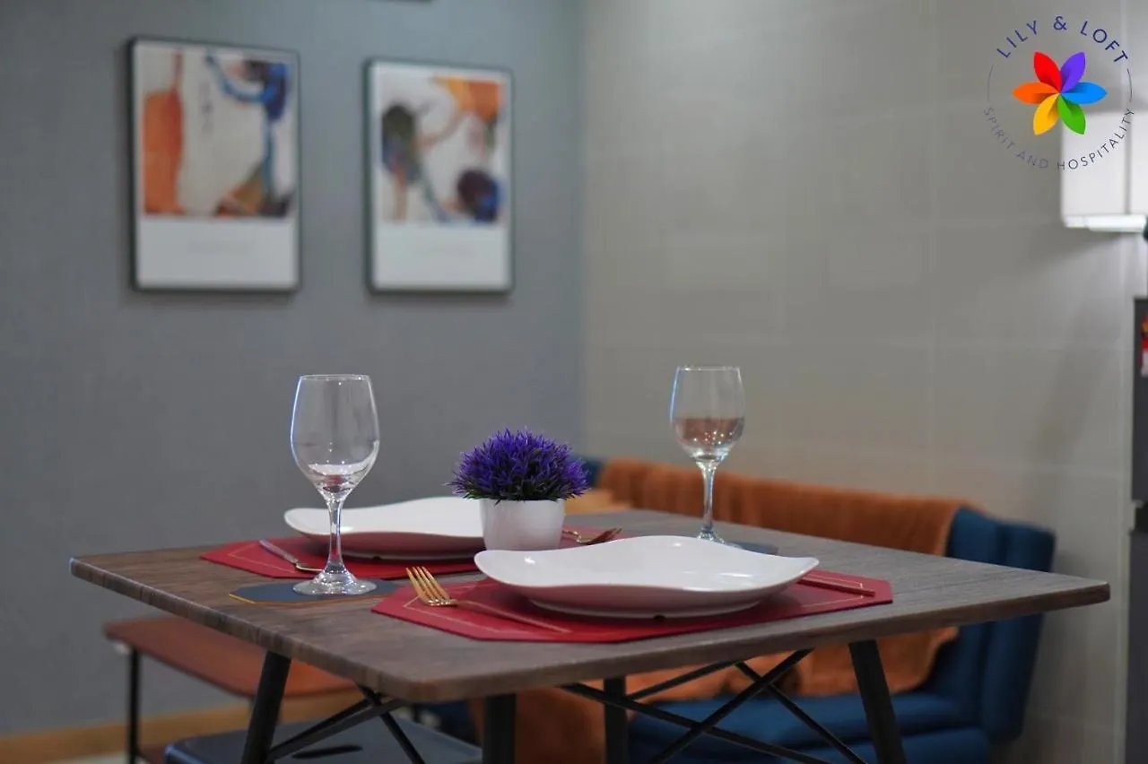 Lily And Loft - Kl Gateway Bangsar Lrt, Wifi, Netflix Apartment Kuala Lumpur